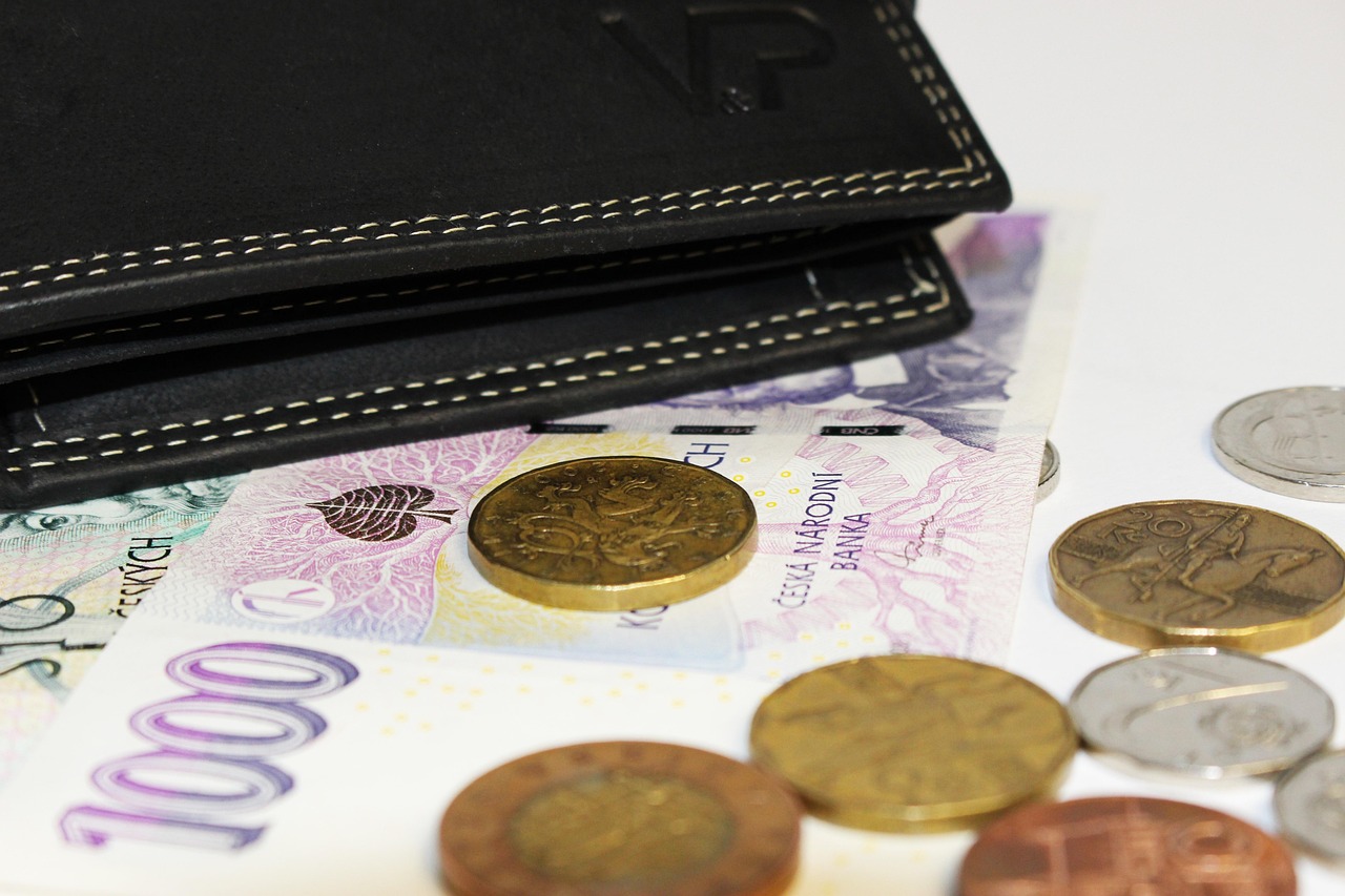 Illustrazione che mostra il processo per richiedere una pensione supplementare dopo aver versato contributi in più casse.